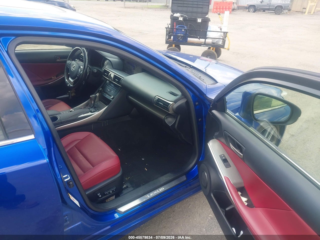 2017 LEXUS IS 300 · 5/11
