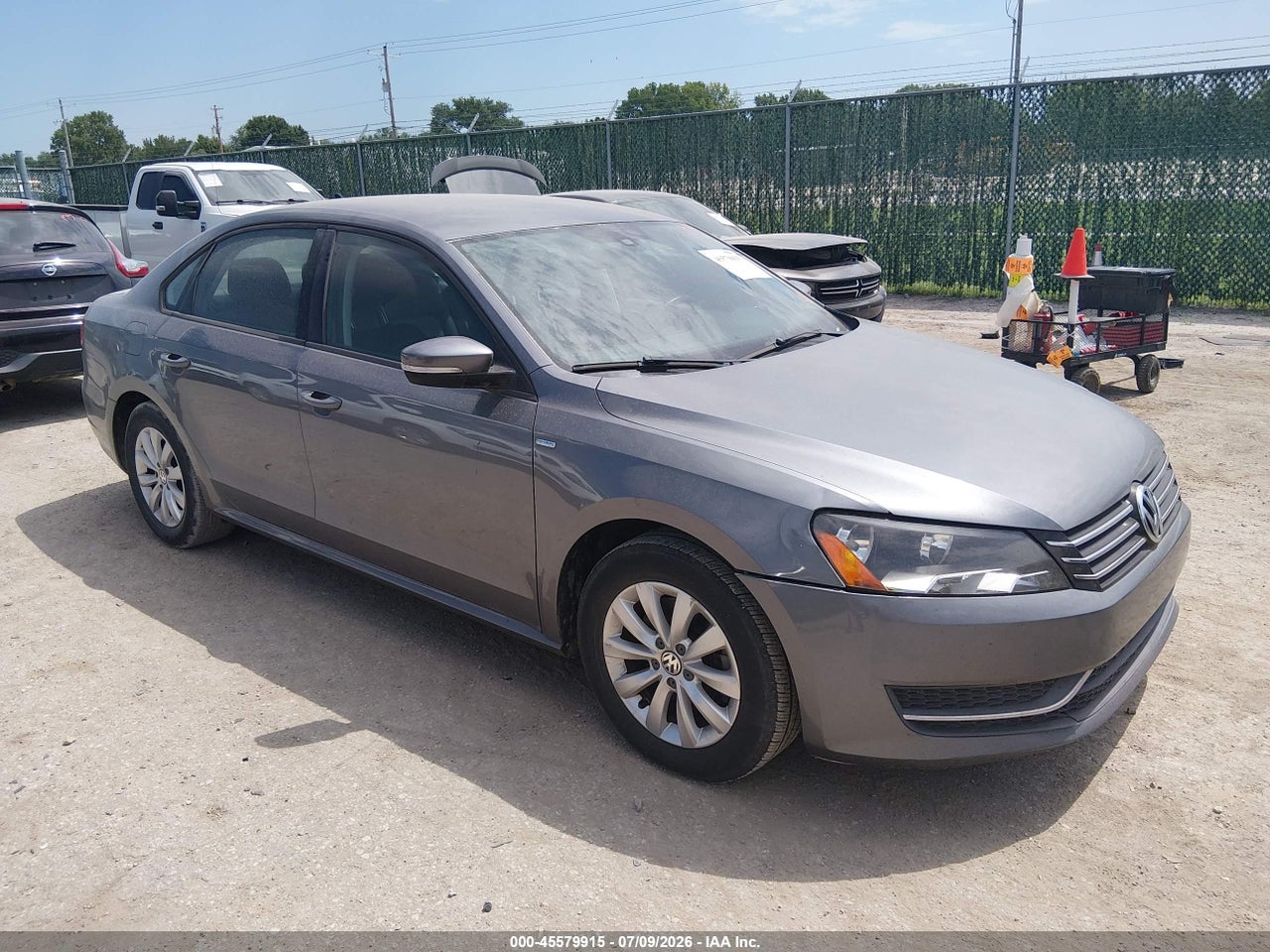 1VWAT7A37FC****** · 2015 VOLKSWAGEN PASSAT 1.8T WOLFSBURG EDITION