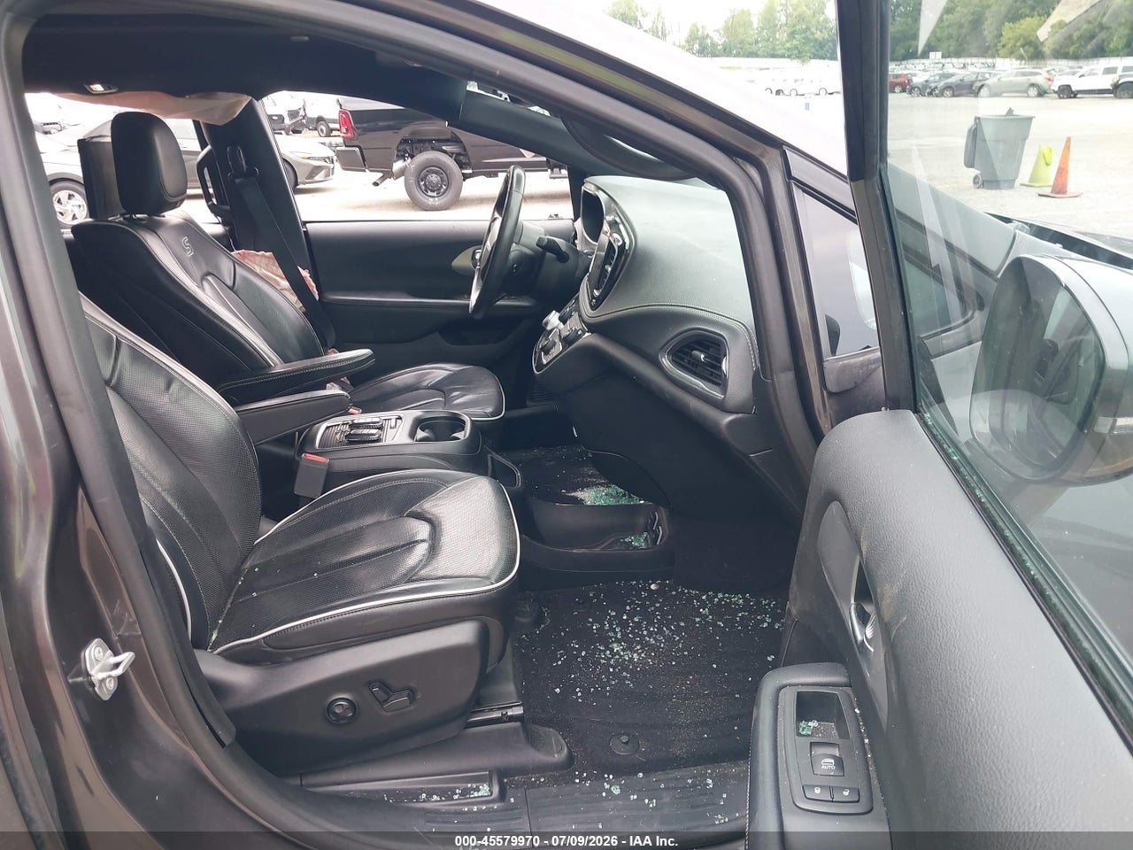 2019 CHRYSLER PACIFICA LIMITED · 5/11
