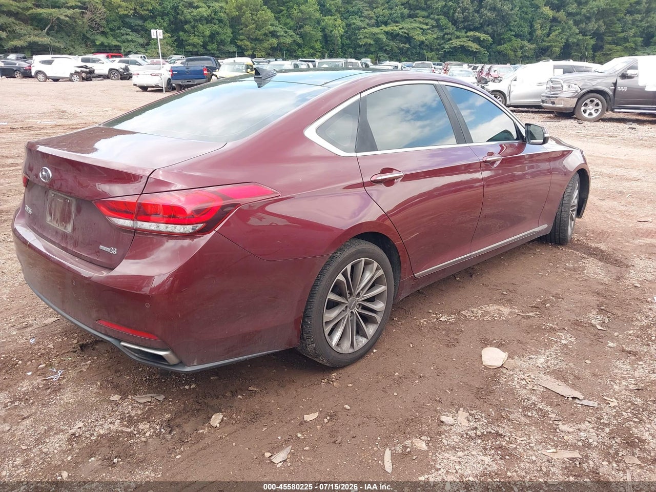 KMHGN4JE8FU****** · 2015 HYUNDAI GENESIS 3.8 · 4/11