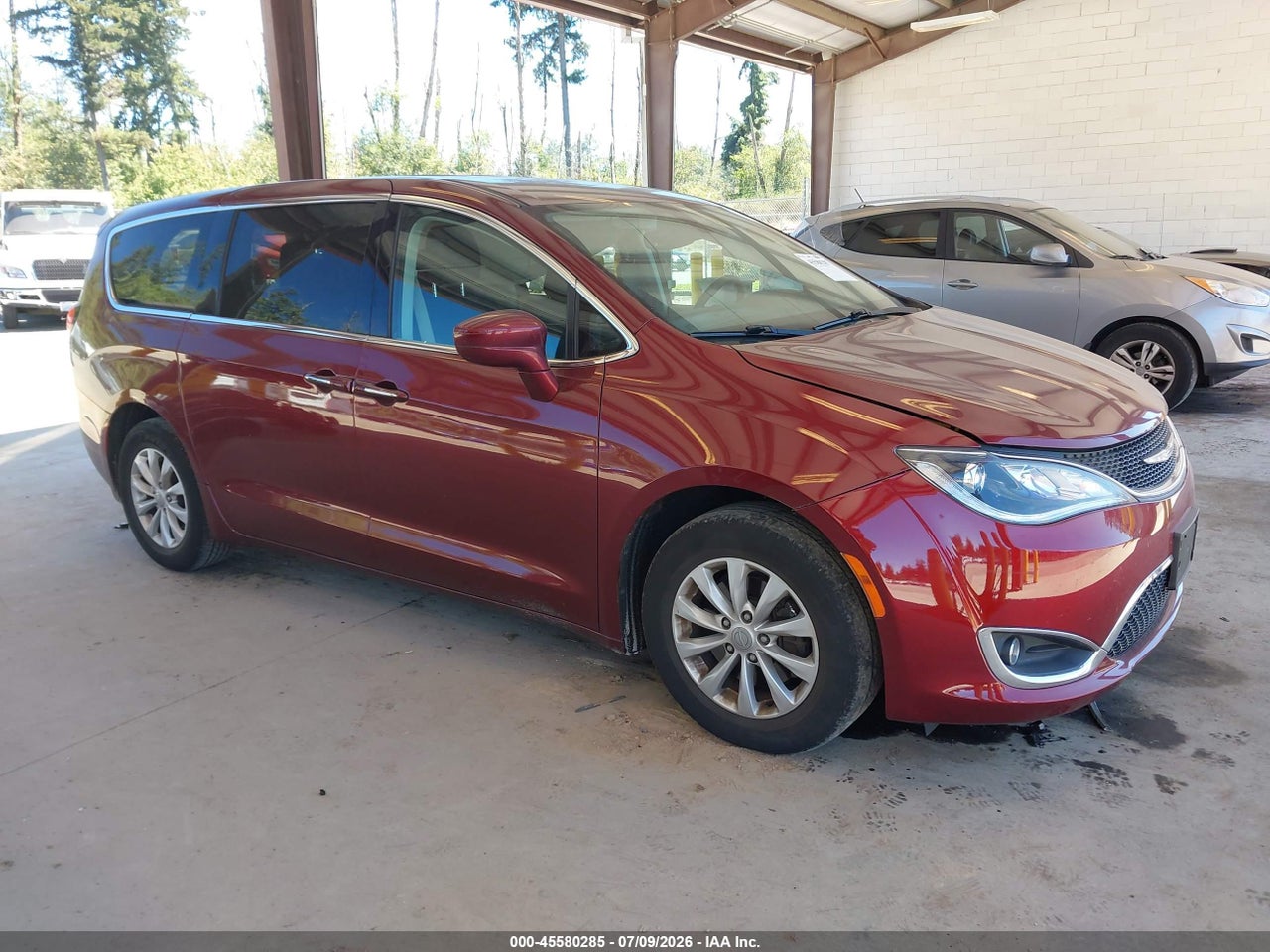 2C4RC1FG4KR****** · 2019 CHRYSLER PACIFICA TOURING PLUS