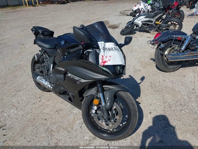JYARM38E9RA****** · 2024 YAMAHA YZFR7