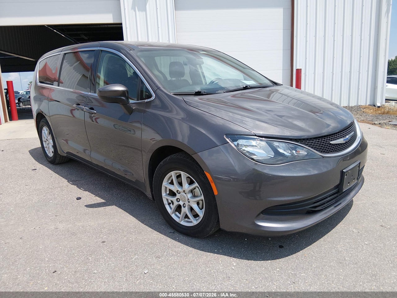 2C4RC1CG6LR****** · 2020 CHRYSLER VOYAGER LX