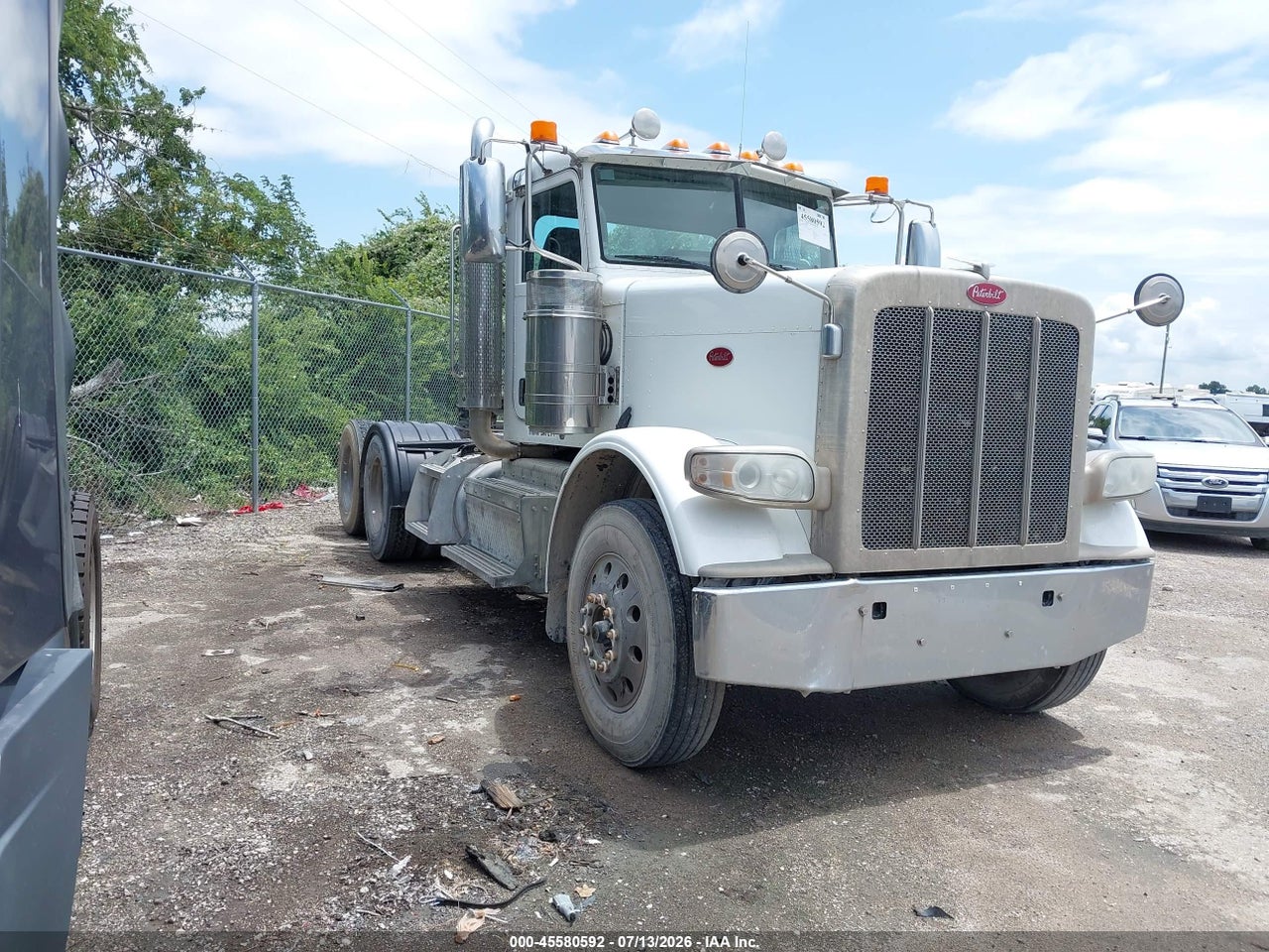 1XPXD79X8HD****** · 2017 PETERBILT 389