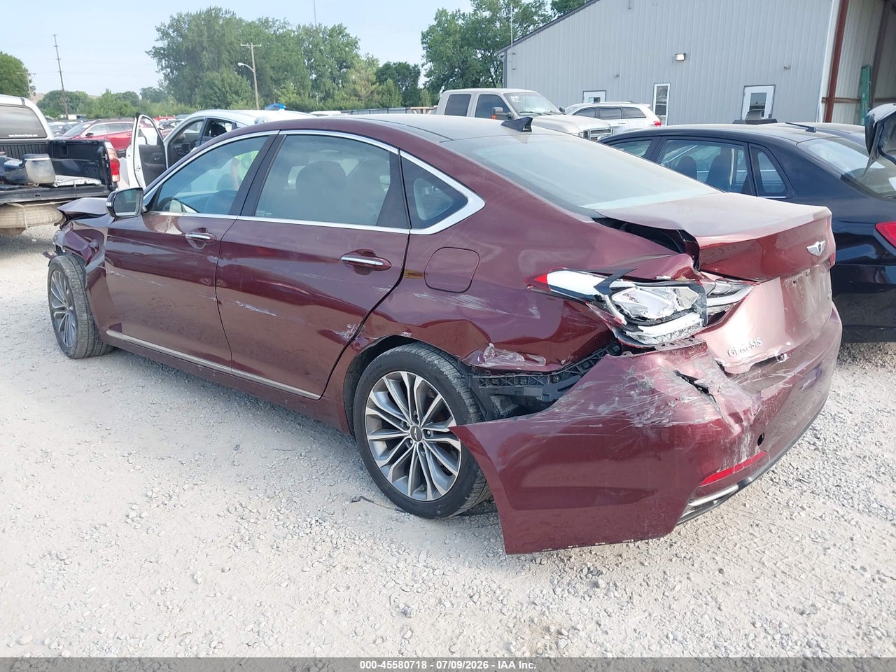 2015 HYUNDAI GENESIS 3.8 · 3/11