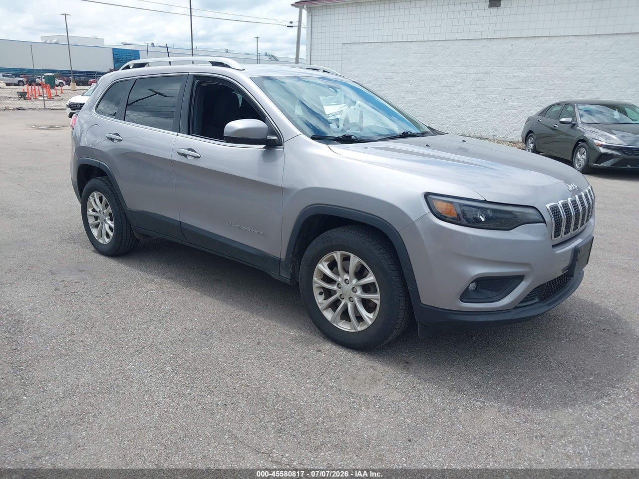 1C4PJMCBXKD****** · 2019 JEEP CHEROKEE LATITUDE 4X4
