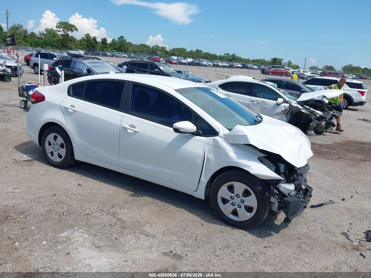 3KPFK4A71HE****** · 2017 KIA FORTE LX