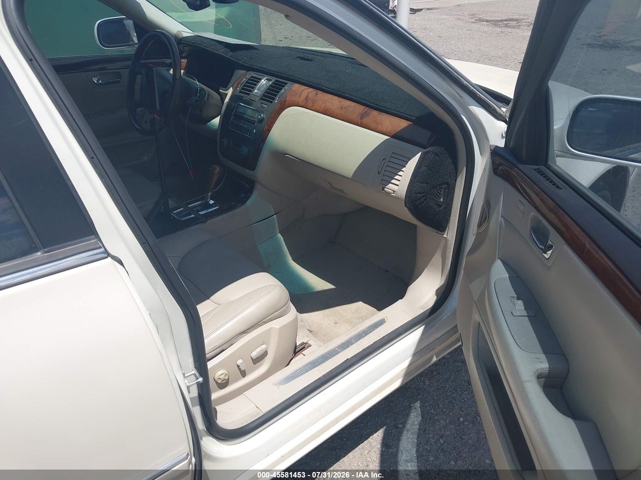 2007 CADILLAC DTS LUXURY II · 5/11
