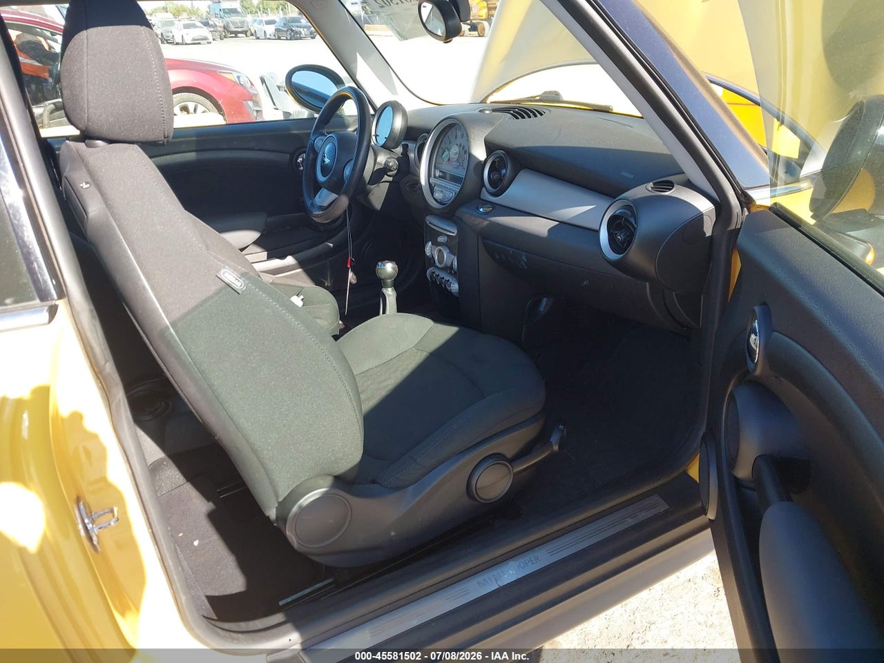 2009 MINI COOPER   · 5/11