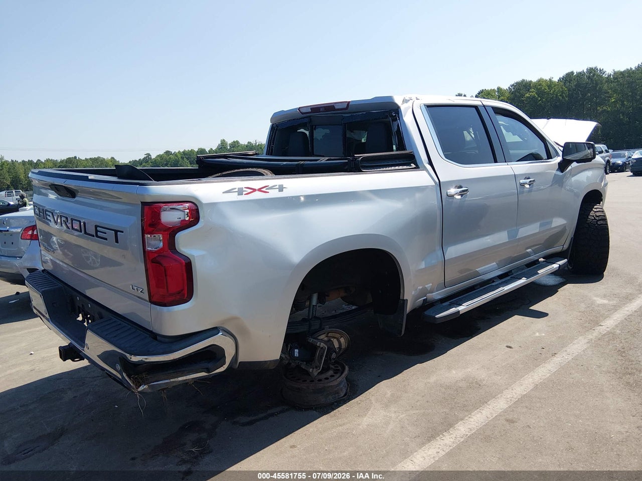2019 CHEVROLET SILVERADO 1500 LTZ · 4/10