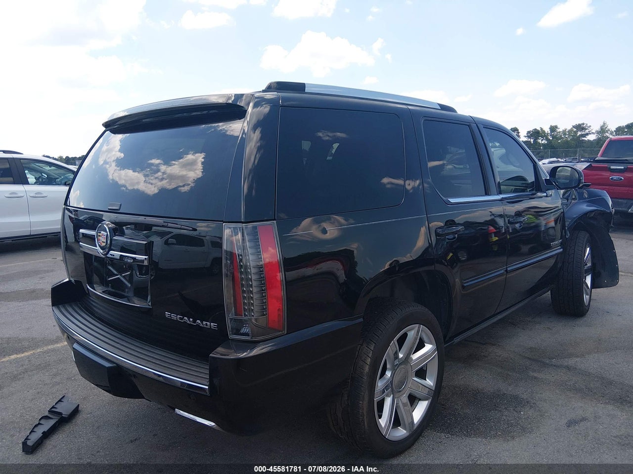 2013 CADILLAC ESCALADE PREMIUM · 4/11