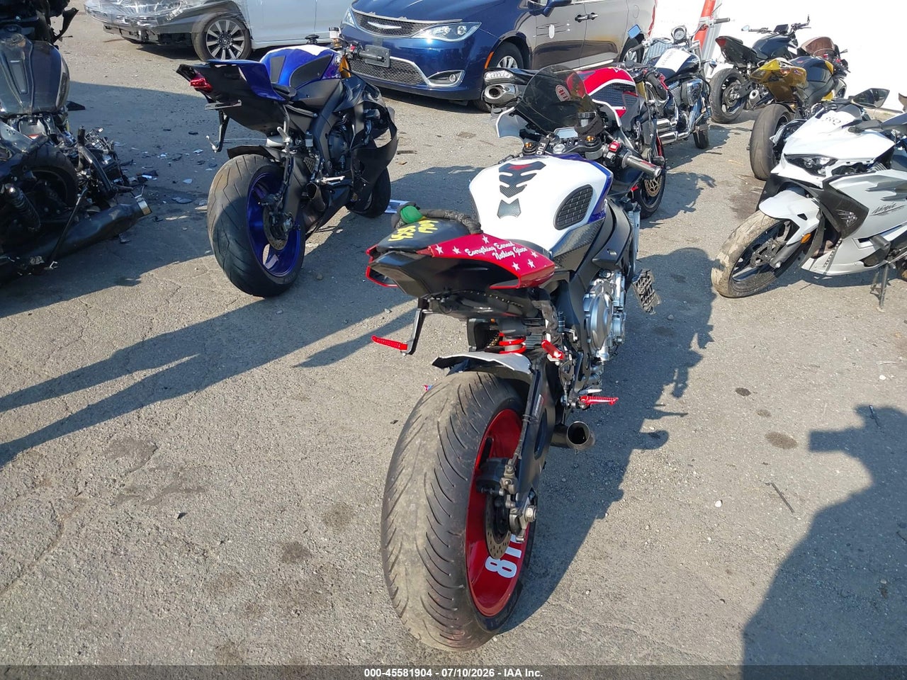 2016 YAMAHA YZFR1S · 4/11
