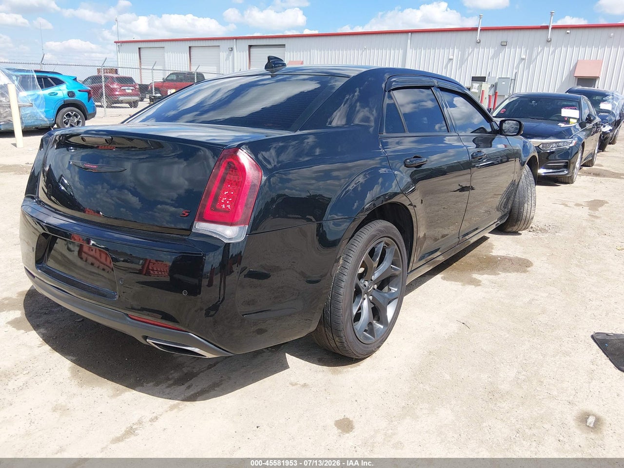 2023 CHRYSLER 300 300S · 4/11