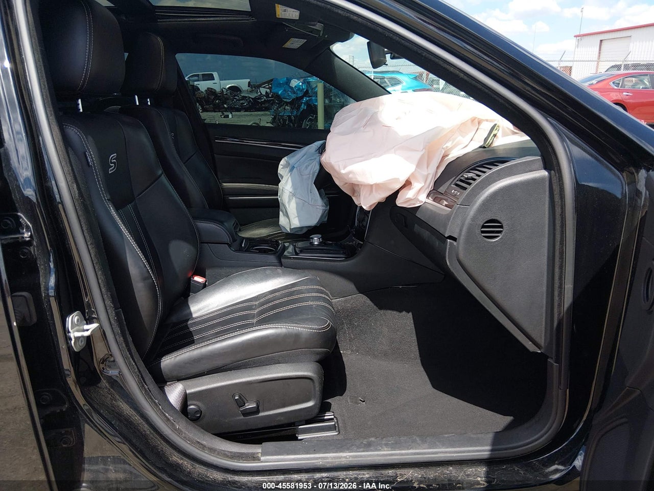 2023 CHRYSLER 300 300S · 5/11
