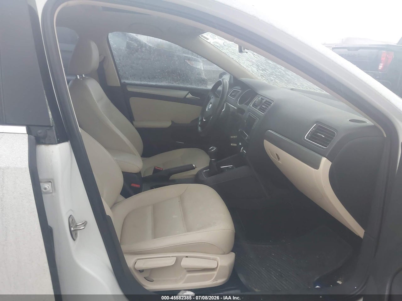 2017 VOLKSWAGEN JETTA 1.4T SE · 5/10