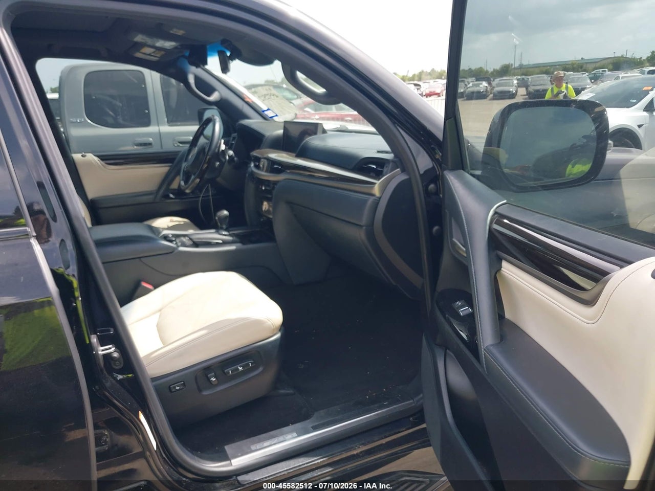 2019 LEXUS LX 570 THREE-ROW · 5/11