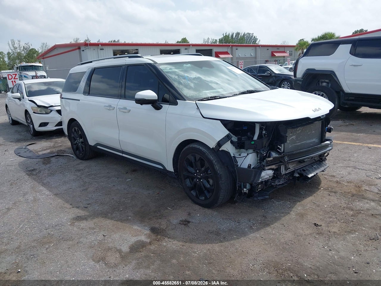 KNDNE5H36R6****** · 2024 KIA CARNIVAL MPV SX PRESTIGE