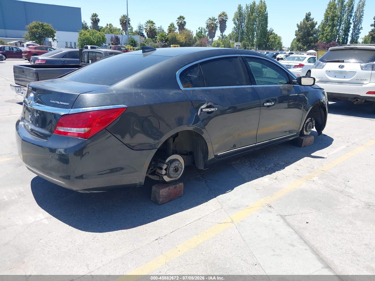 2016 BUICK LACROSSE LEATHER · 4/10