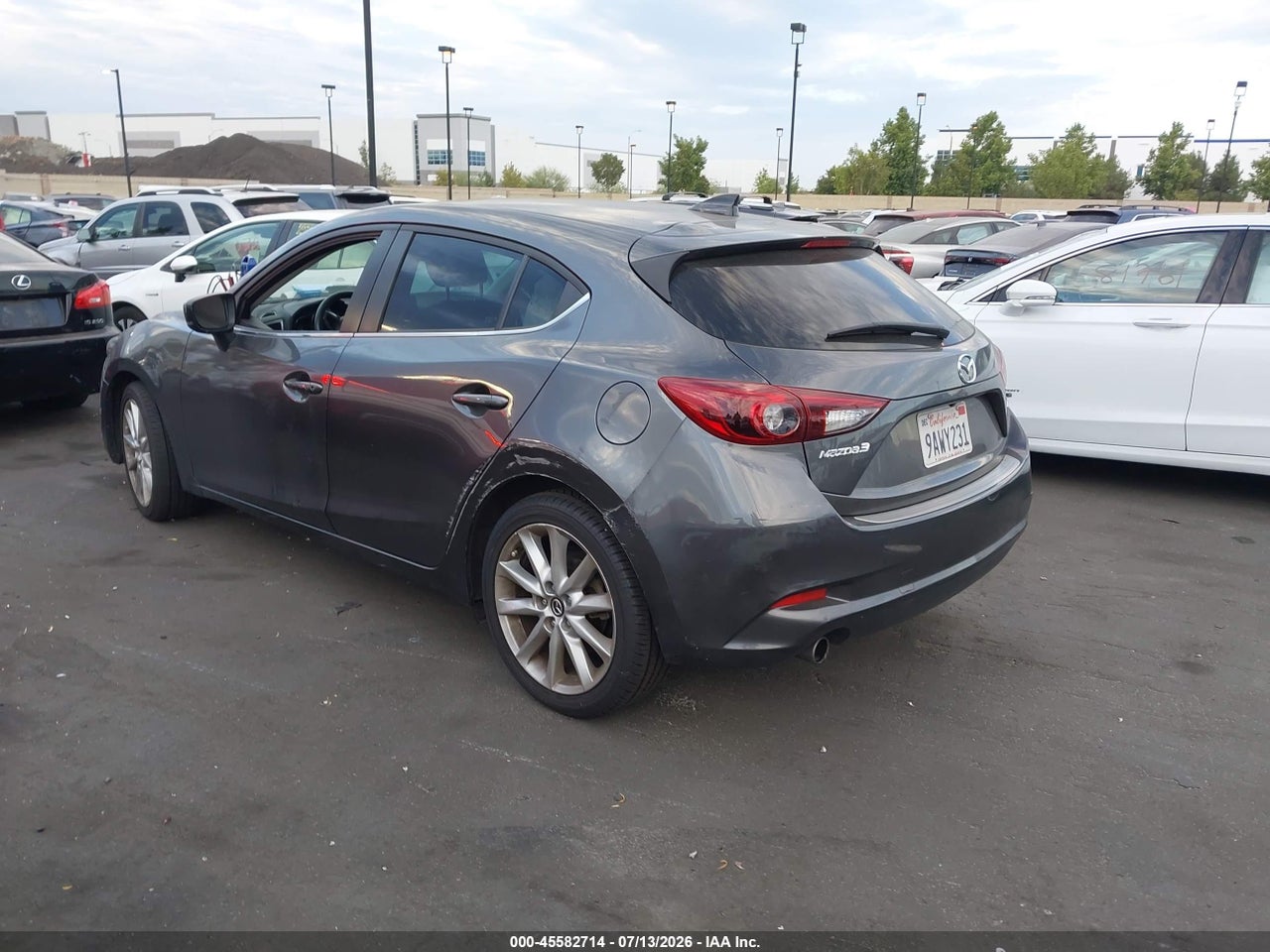 2017 MAZDA MAZDA3 GRAND TOURING · 3/10