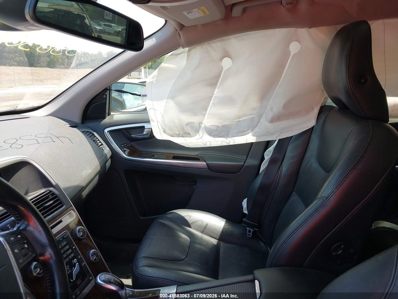 2015 VOLVO XC60 T6 PREMIER PLUS · 5/11