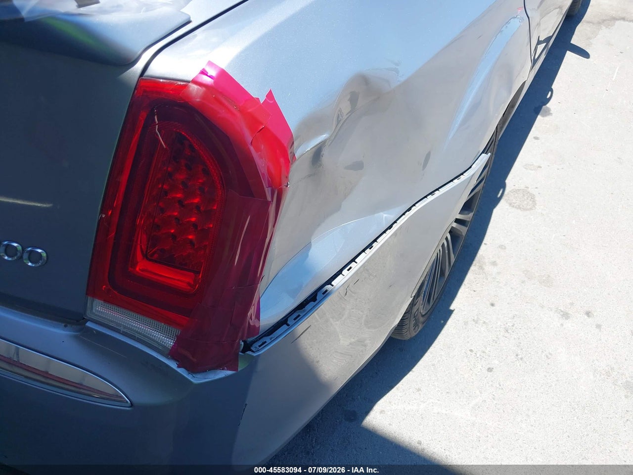 2015 CHRYSLER 300 LIMITED · 6/11