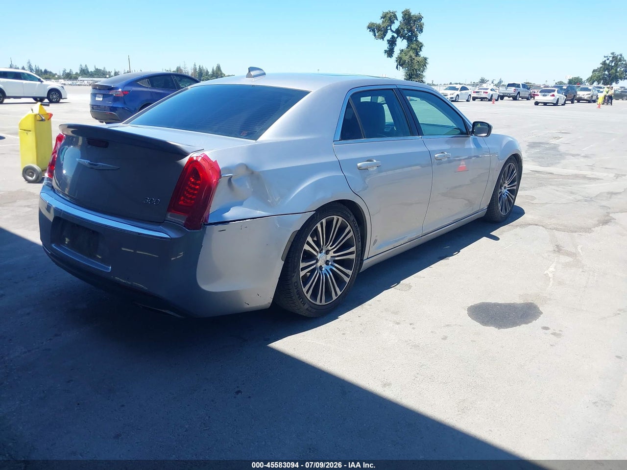 2015 CHRYSLER 300 LIMITED · 4/11