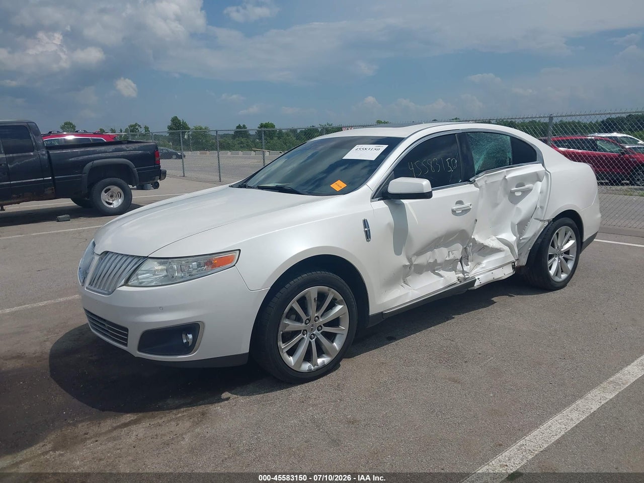 2011 LINCOLN MKS · 2/11