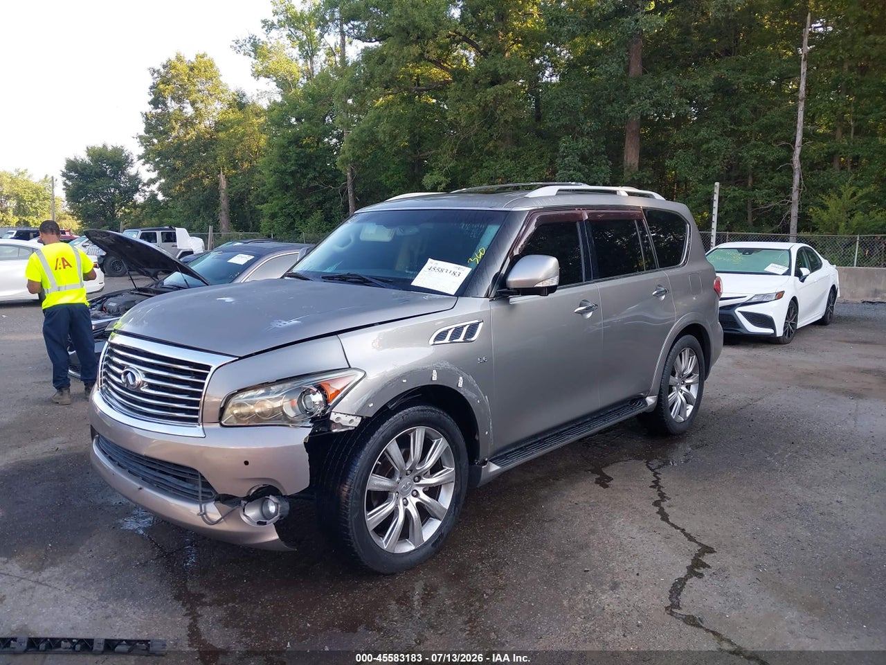 2012 INFINITI QX56 · 2/11