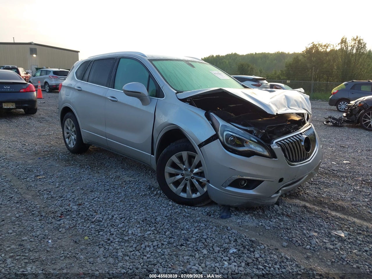 LRBFX1SA0JD****** · 2018 BUICK ENVISION ESSENCE