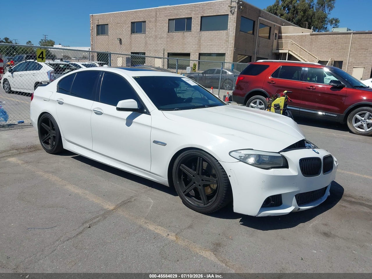 WBAFR9C51BC****** · 2011 BMW 550I