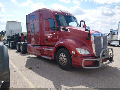 1XKYD49X1MJ****** · 2021 KENWORTH T680