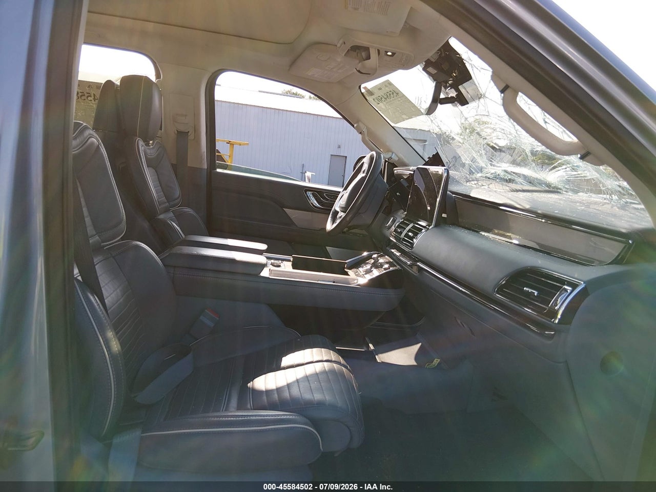 2021 LINCOLN NAVIGATOR BLACK LABEL L · 5/11