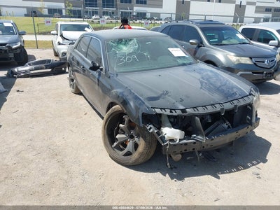 2C3CCABG2DH****** · 2013 CHRYSLER 300 300S