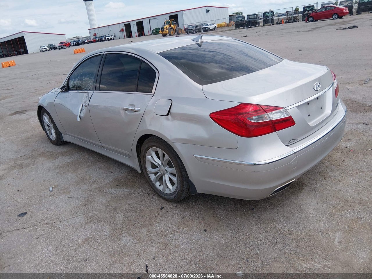 2013 HYUNDAI GENESIS 3.8 · 3/11