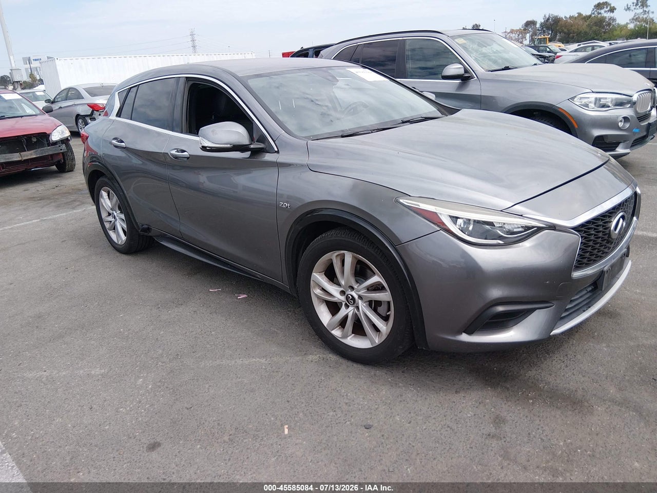 SJKCH5CP8JA****** · 2018 INFINITI QX30 LUXURY