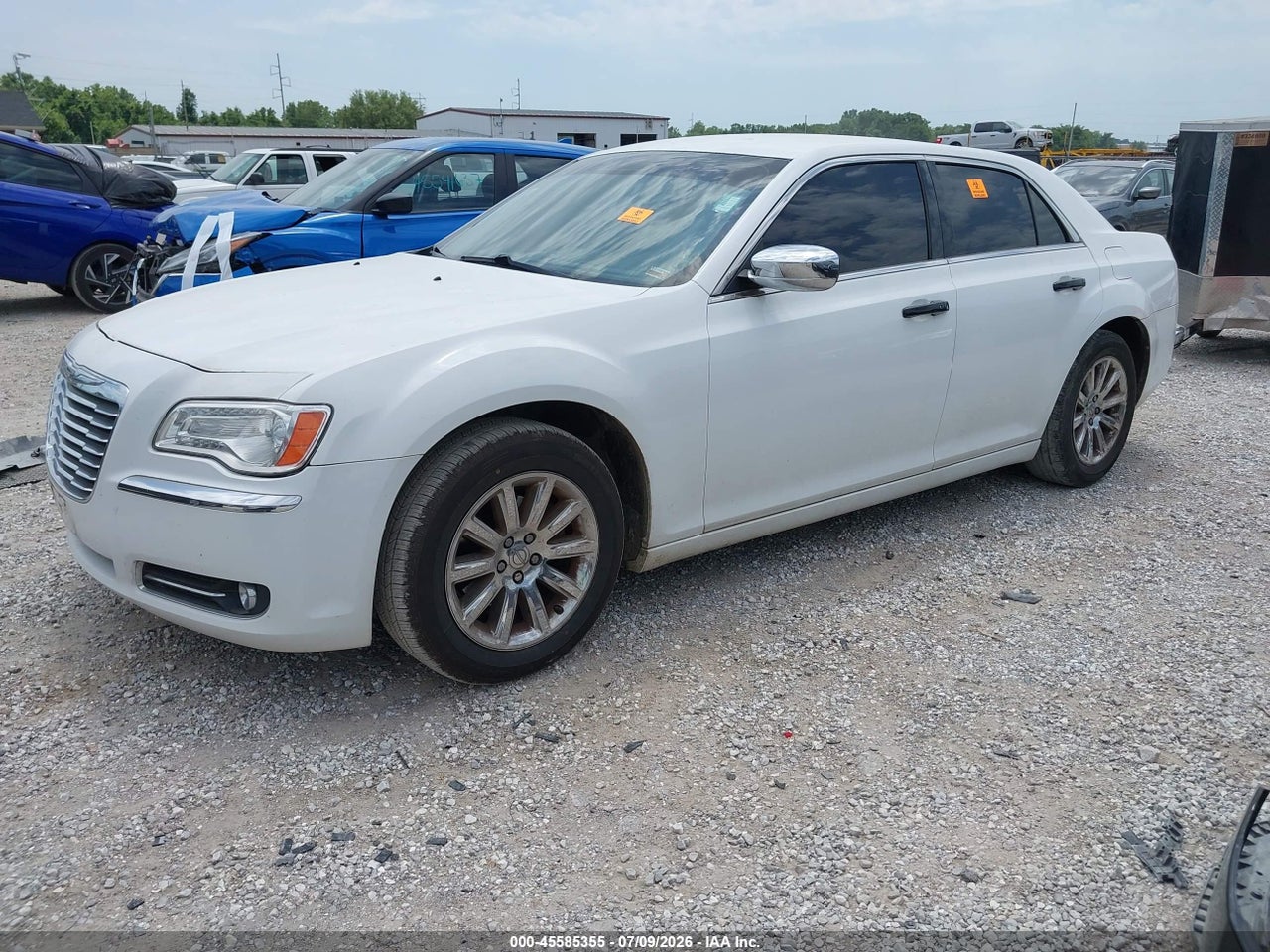 2011 CHRYSLER 300 LIMITED · 2/11
