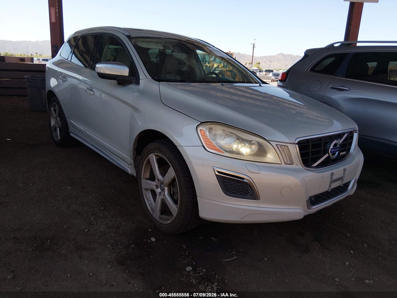 YV4952DL5B2****** · 2011 VOLVO XC60 3.2