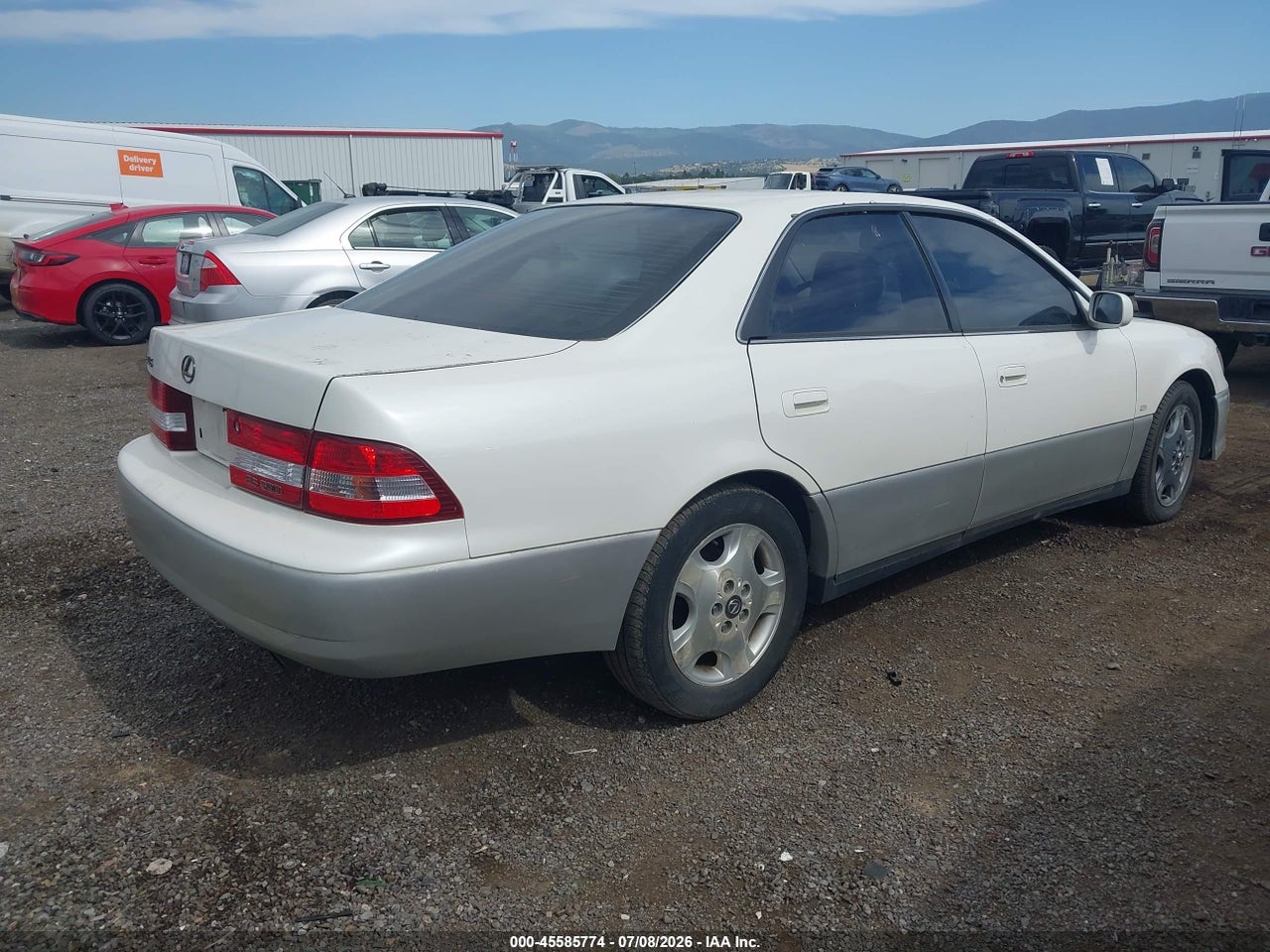 2001 LEXUS ES 300 · 4/11