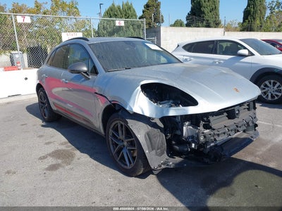 WP1AA2A58SL****** · 2025 PORSCHE MACAN T