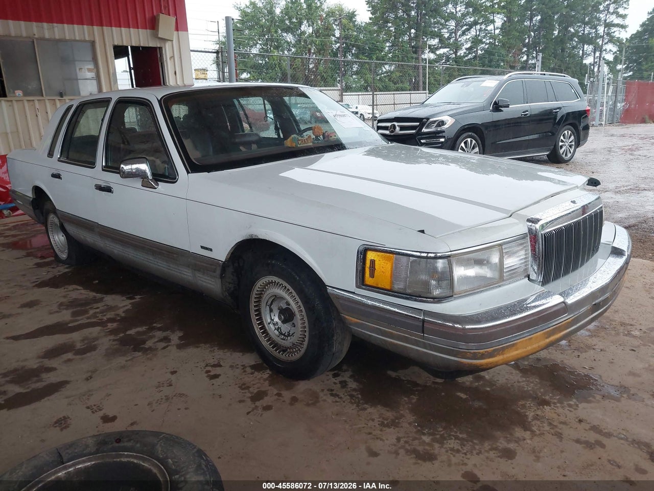 1LNLM82FXLY****** · 1990 LINCOLN TOWN CAR SIGNATURE