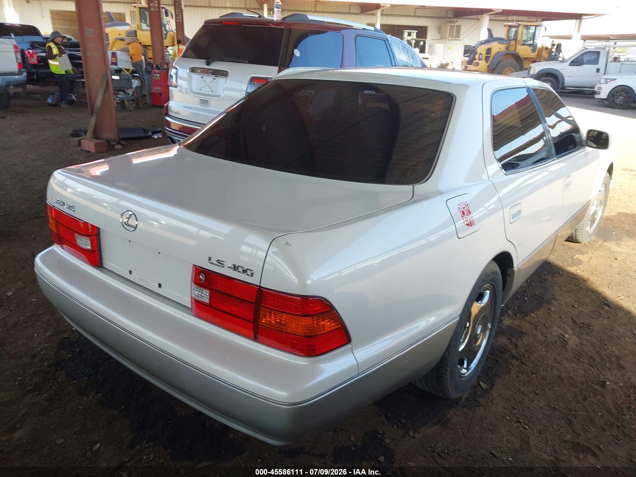 1999 LEXUS LS 400 · 4/11
