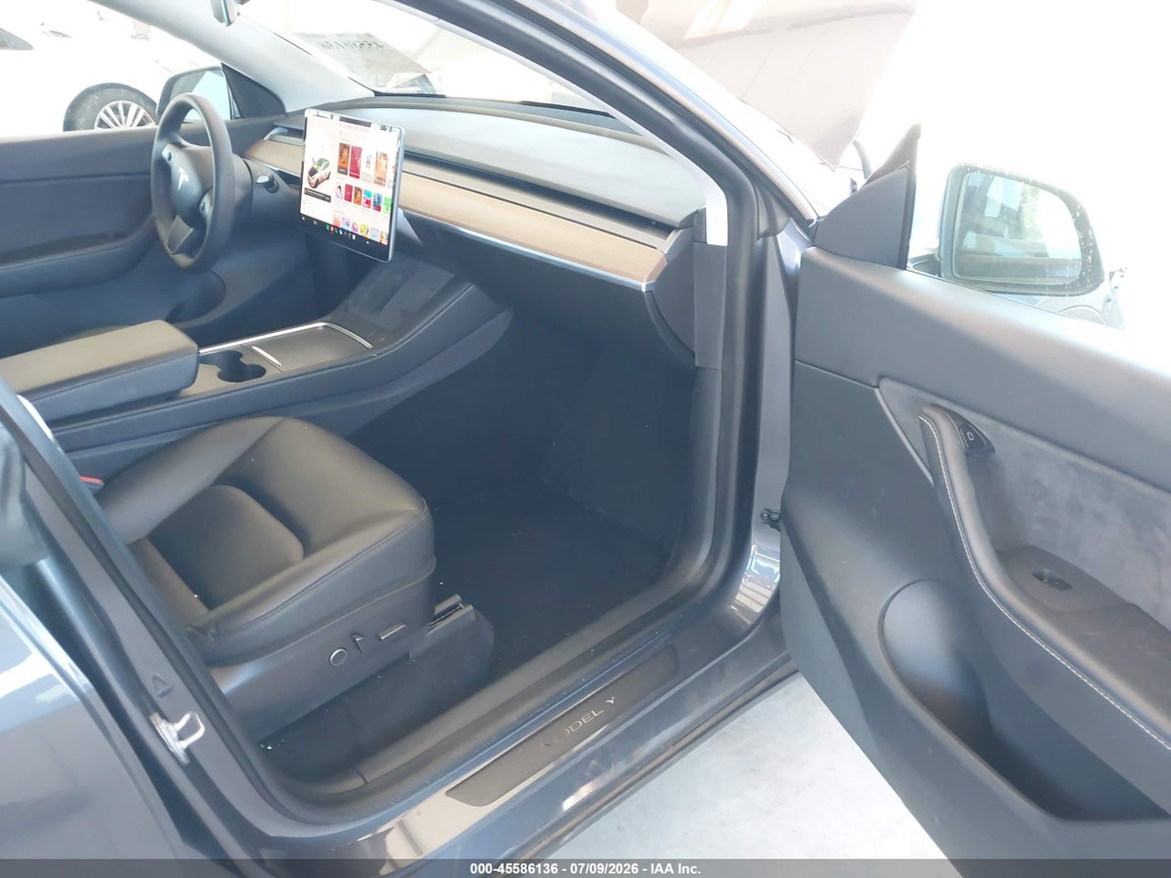 2021 TESLA MODEL Y LONG RANGE DUAL MOTOR ALL-WHEEL DRIVE · 5/9