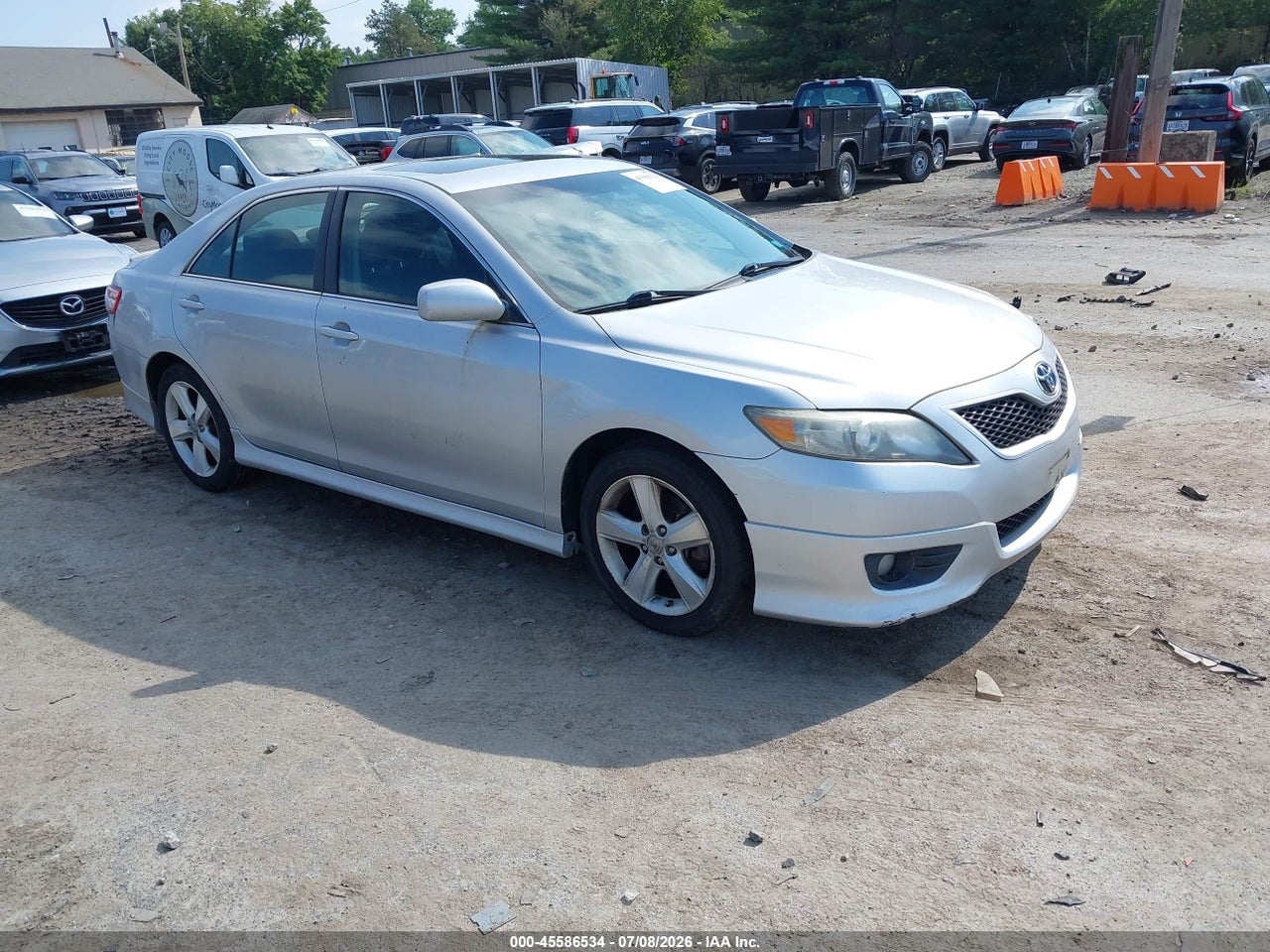 4T1BF3EK6BU****** · 2011 TOYOTA CAMRY SE