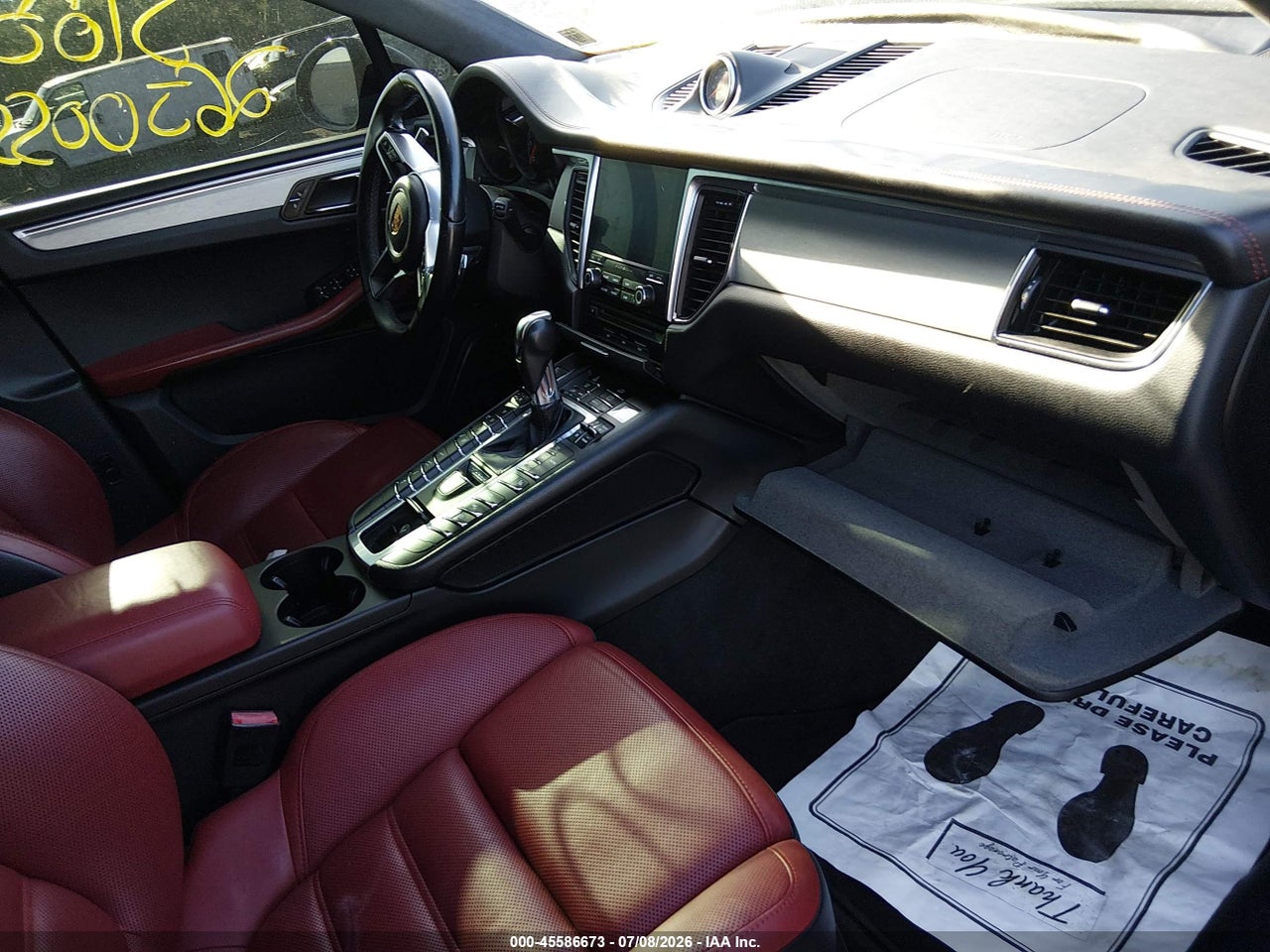 2017 PORSCHE MACAN TURBO · 5/10