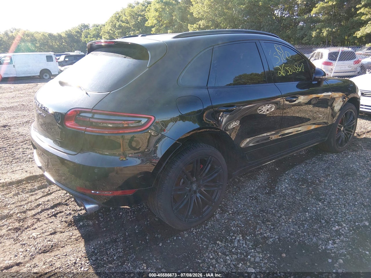 2017 PORSCHE MACAN TURBO · 4/10