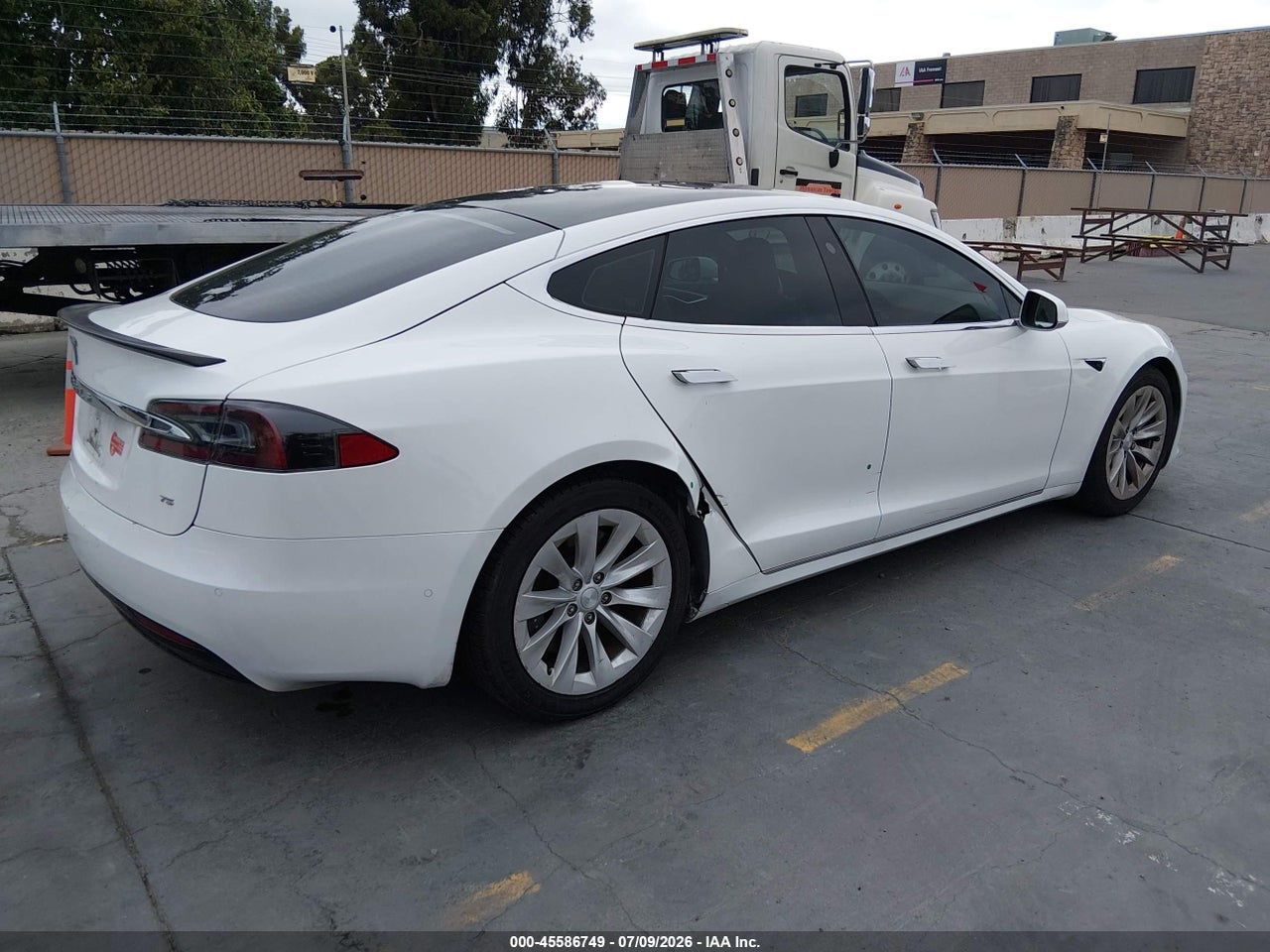 2017 TESLA MODEL S 60/75 · 4/10