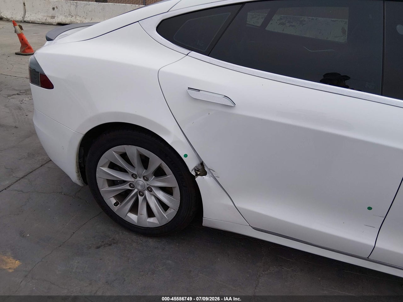 2017 TESLA MODEL S 60/75 · 6/10