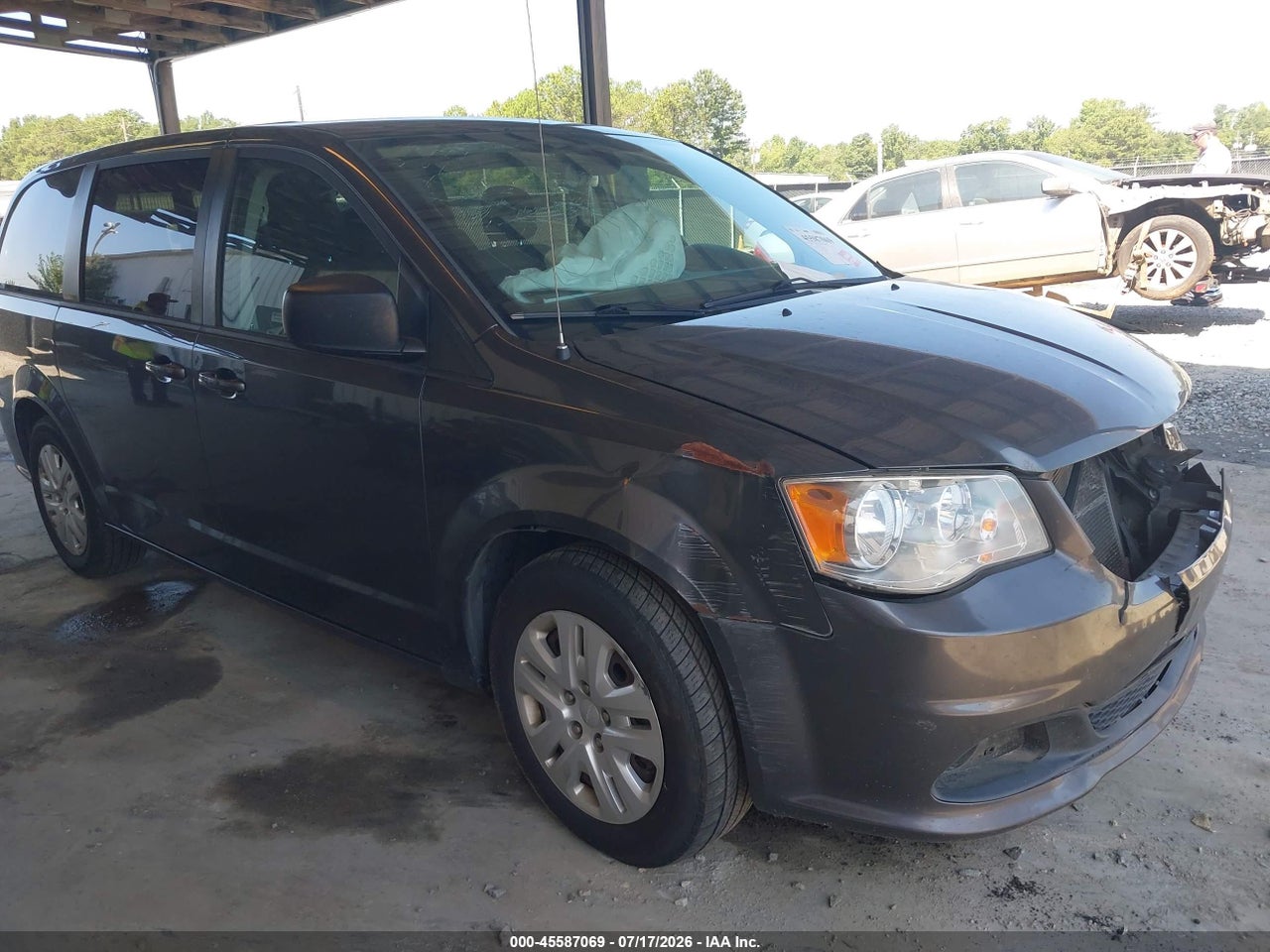 2C4RDGBG5JR****** · 2018 DODGE GRAND CARAVAN SE