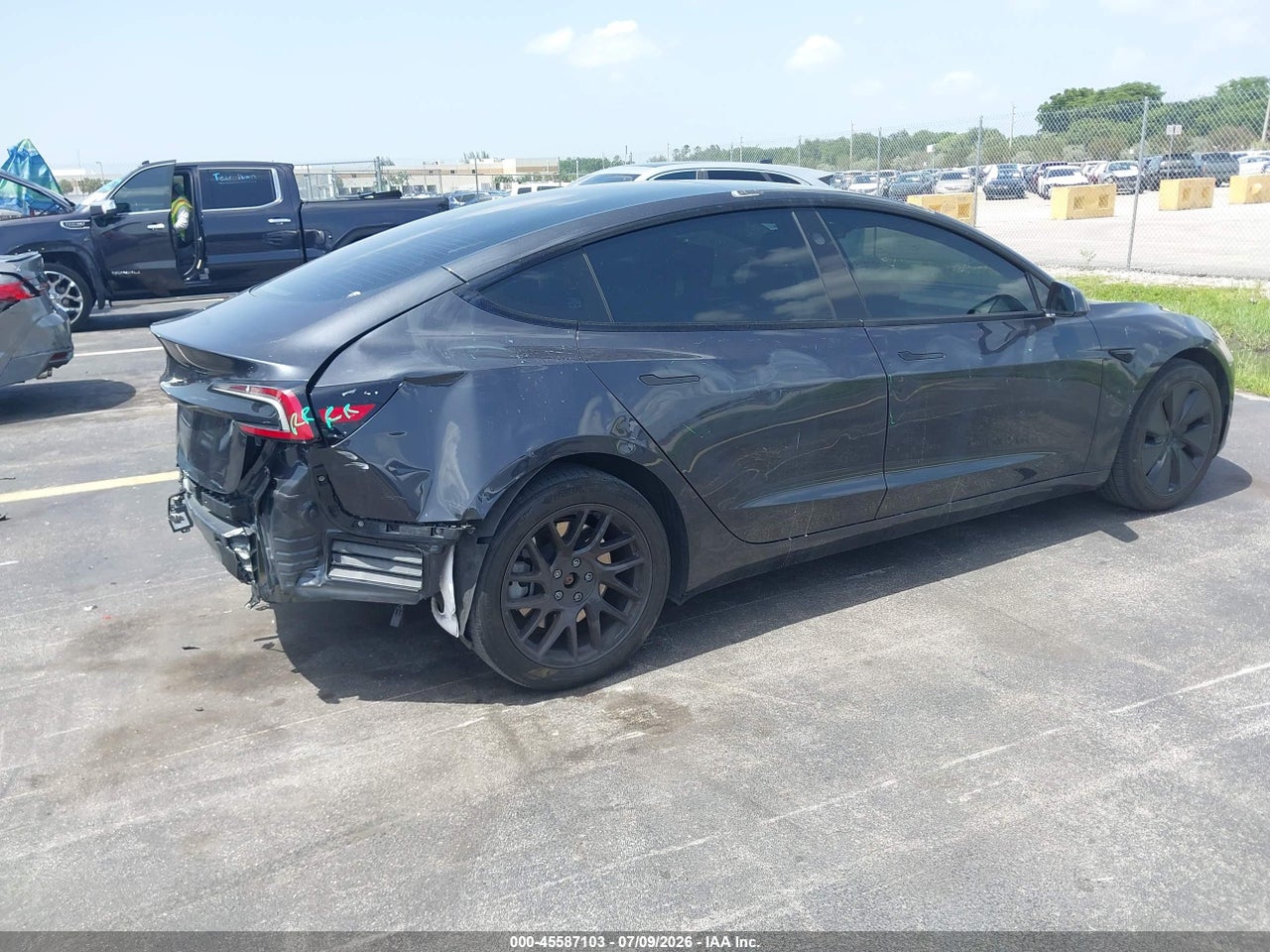 2025 TESLA MODEL 3 LONG RANGE REAR-WHEEL DRIVE/STANDARD REAR-WHEEL DRIVE · 4/11