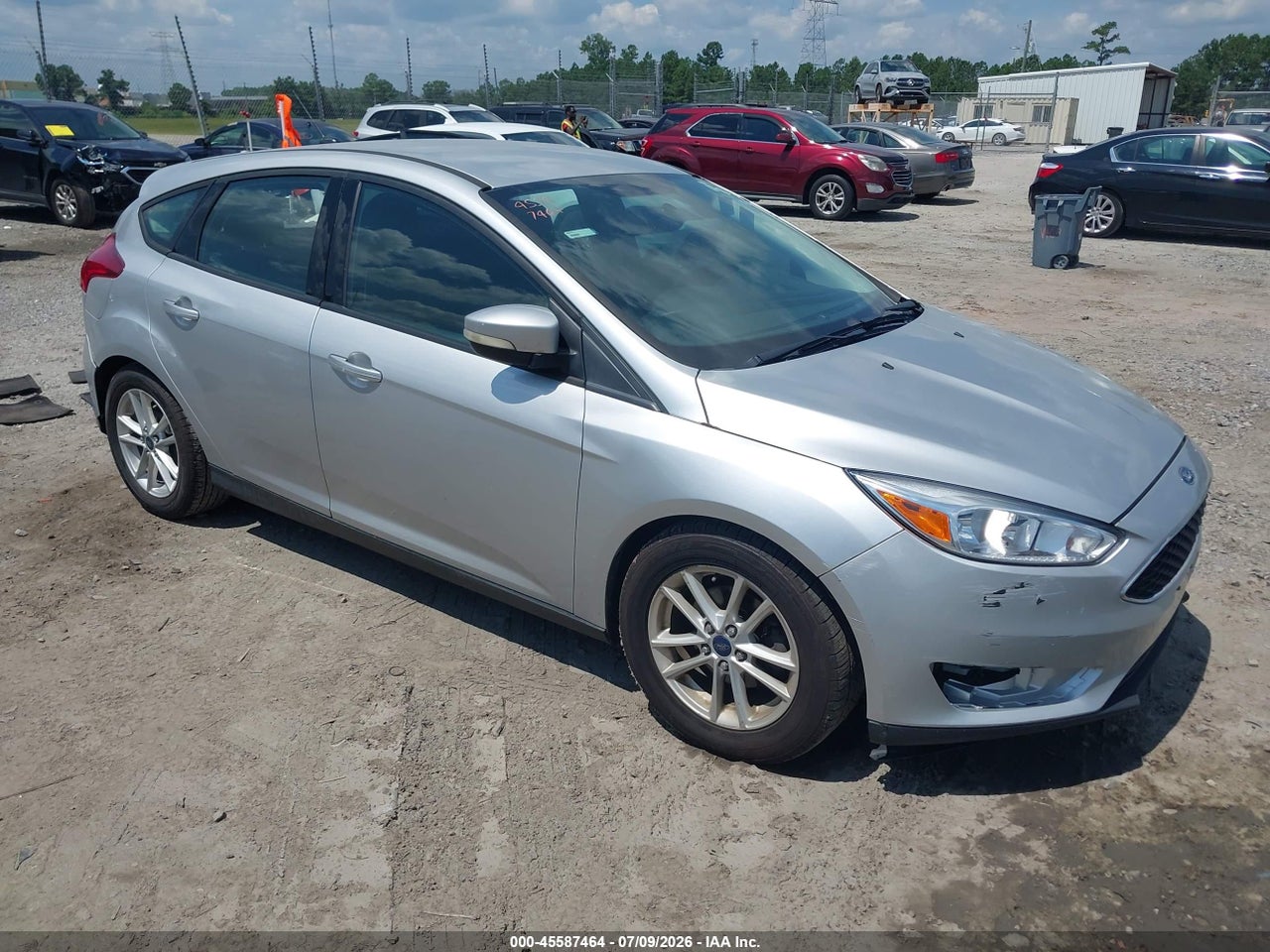 1FADP3K24GL****** · 2016 FORD FOCUS SE